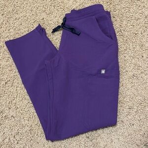NWOT Figs XXSP Digital Grape Yola scrub pants